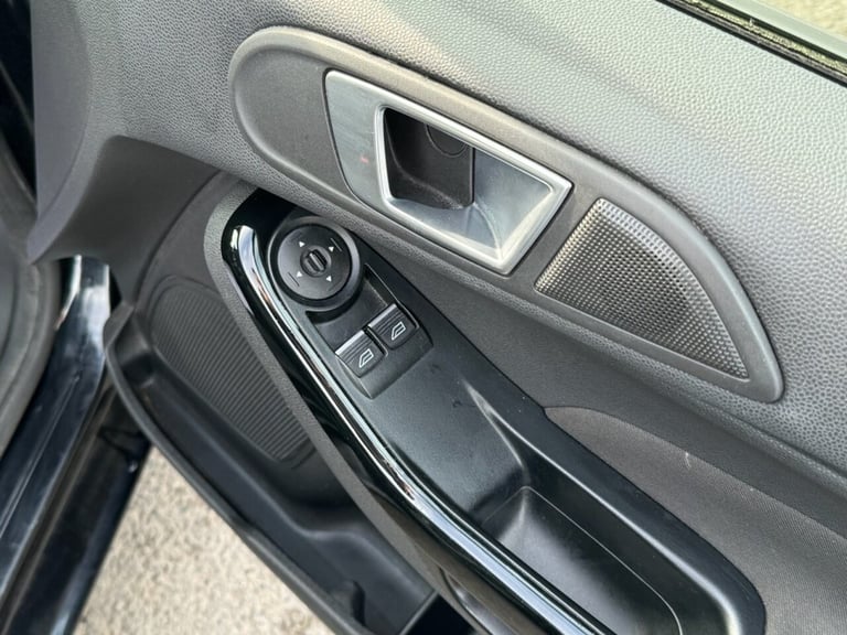 2016 Ford Fiesta 1.0 EcoBoost Zetec 5dr Powershift HATCHBACK PETROL Automatic