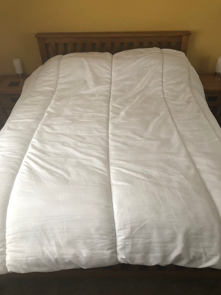Silentnight Super Snuggly Toasty Warm 13.5 Tog Duvet Kingsize - hardly used (can post)