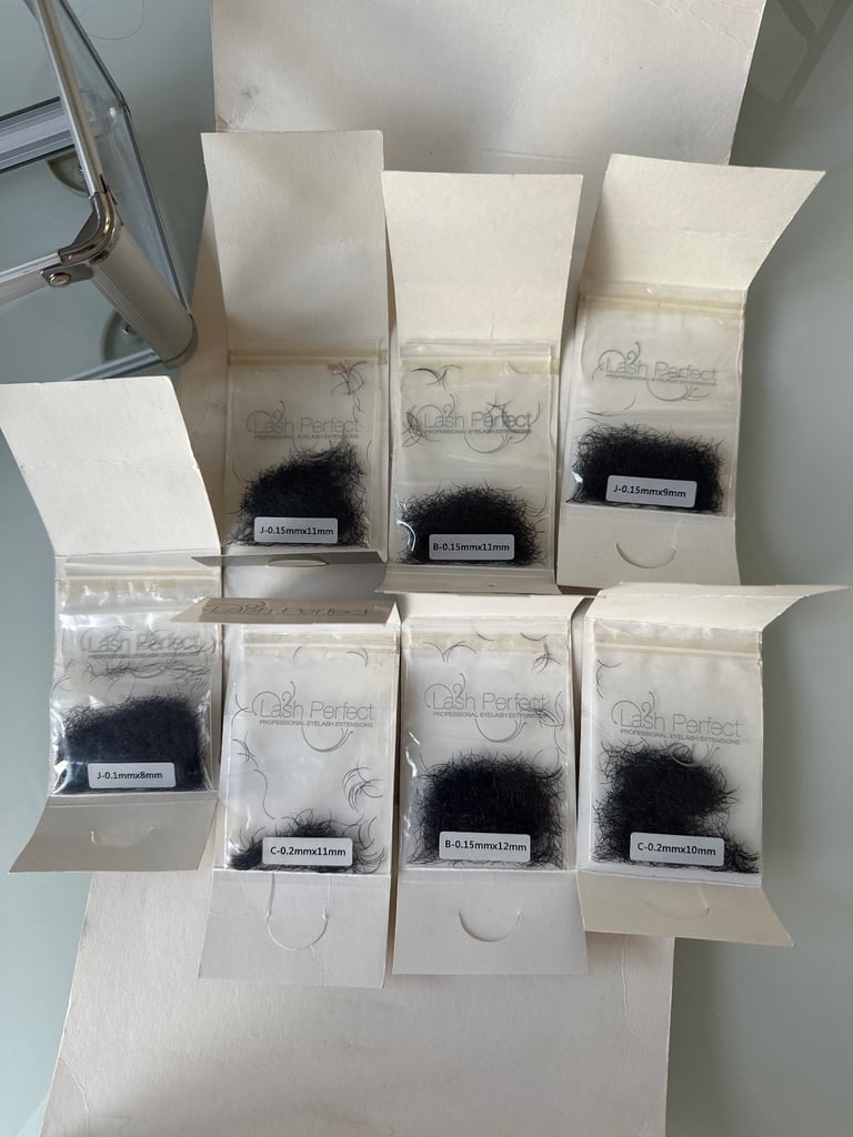 Lash Perfect brand false eyelashes kit beauty products