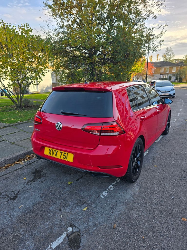 image for Volkswagen, GOLF, Hatchback, 2018, Semi-Auto, 1968 (cc), 5 doors