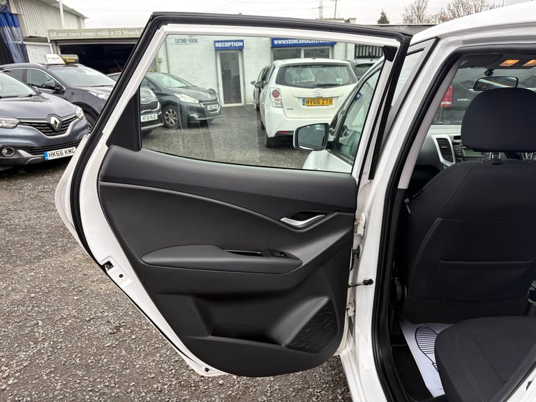 2013 Hyundai ix20 1.6 Active Hatchback 5dr Petrol Auto Euro 5 (123 bhp) Petrol