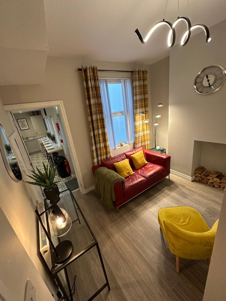 ENSUITE ROOMS AVAILABLE IMMEDIATELY NORTH BELFAST