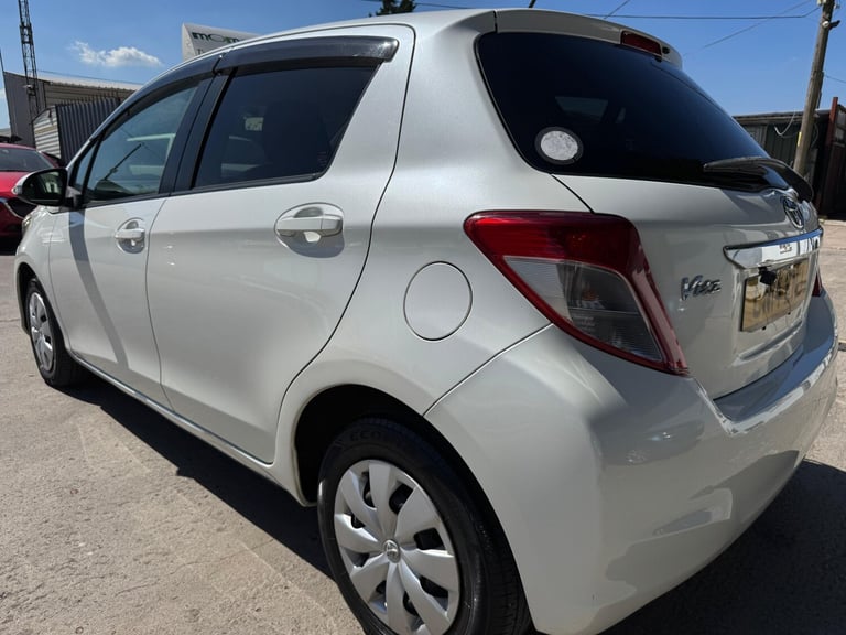 2012 Toyota Vitz YARIS 1.3 5DR AUTO Hatchback Petrol Automatic