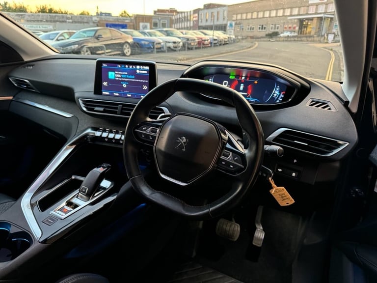 2017 Peugeot 3008 1.2 PureTech Allure SUV 5dr Petrol EAT Euro 6 (s/s) (130 ps) HATCHBACK Petrol A...