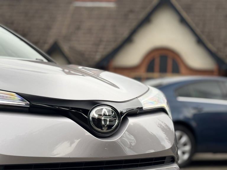 2018 Toyota C-HR 1.2T Dynamic 5dr HATCHBACK PETROL Manual