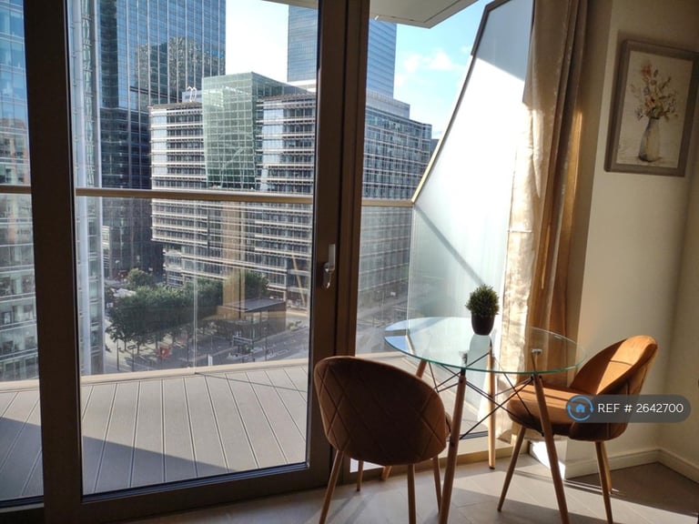 Studio flat in One Park Drive Canary Wharf, London, E14 (#2642700)