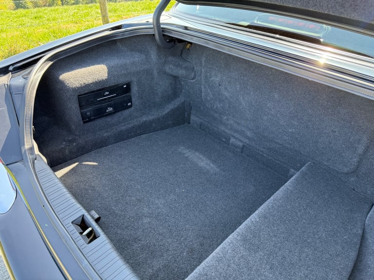 2002/51 JAGUAR XJR 100 SUPERCHARGED / ONE OF 82 IN THE UK / TWO OWNERS FROM NEW 