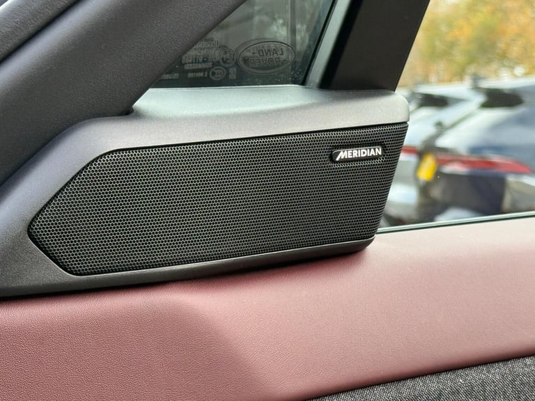 2023 Land Rover Range Rover Sport 3.0 D300 MHEV Dynamic SE SUV 5dr Diesel Auto 4WD Euro 6 (s/s) (...