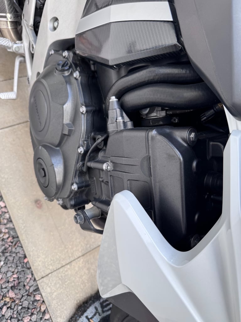 Honda, CB, 2011, 998 (cc)