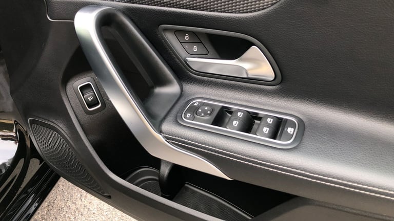 2019 Mercedes-Benz A-Class A 200 SPORT AUTO Saloon Petrol Automatic