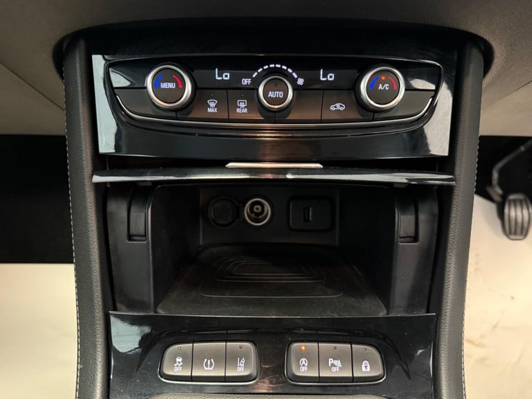 2018 Vauxhall Grandland X 1.2 Turbo SE Euro 6 (s/s) 5dr HATCHBACK Petrol Manual