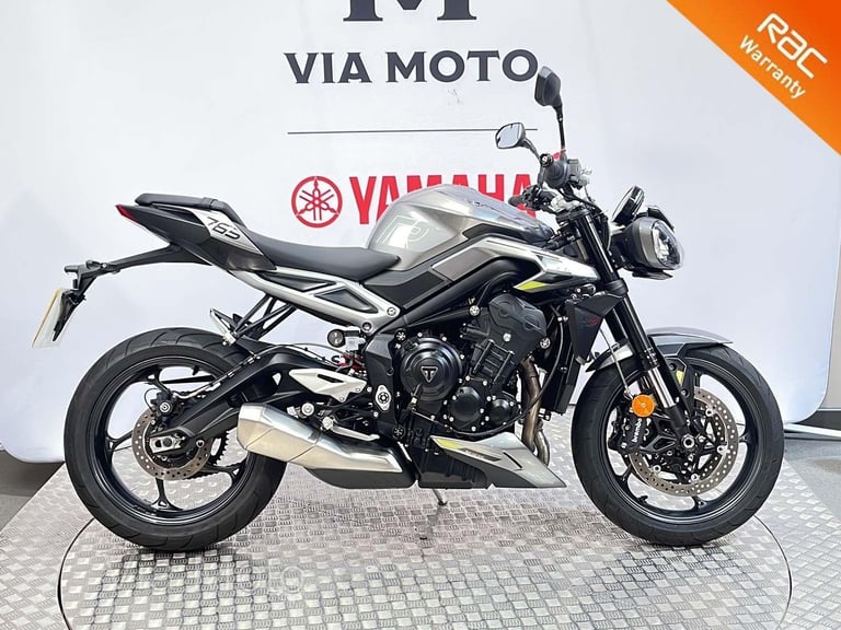 image for TRIUMPH STREET TRIPLE R - 2023 - 1800 miles