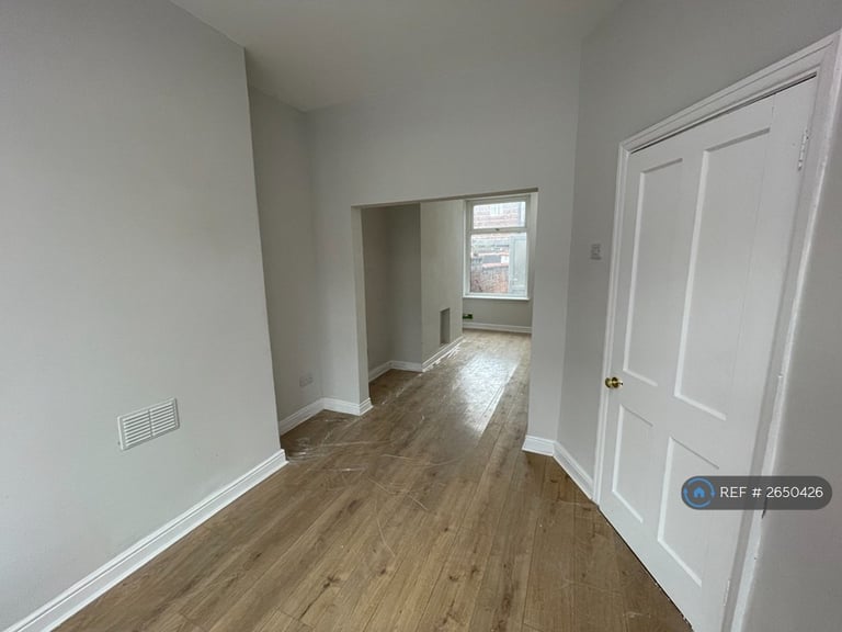 2 bedroom house in Brompton Road, Manchester, M14 (2 bed) (#2650426)