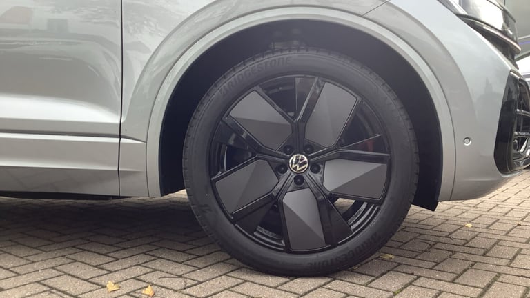 2025 Volkswagen Touareg 3.0 V6 TDI 4Motion 286 Black Edition 5dr Tip Auto Diesel Estate Estate Di...