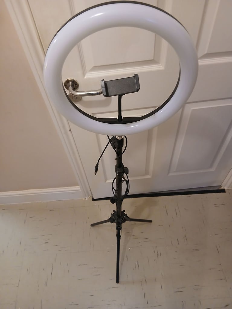 image for LED RING LAMP, Phone holder 