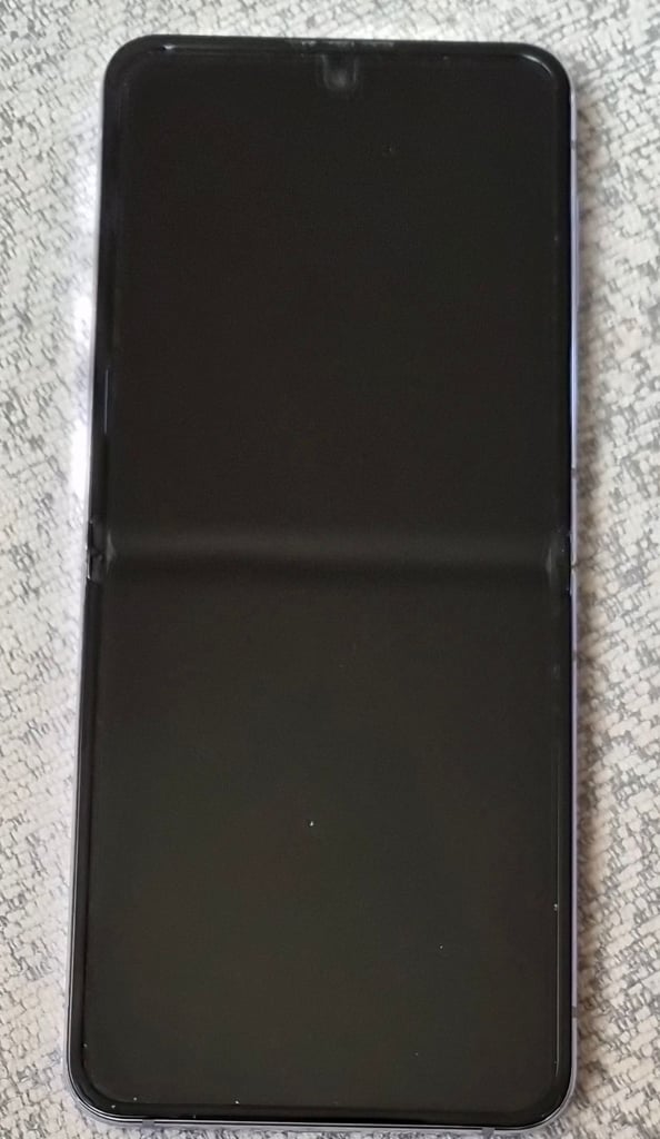 image for Samsung Z flip 4 mobile phone