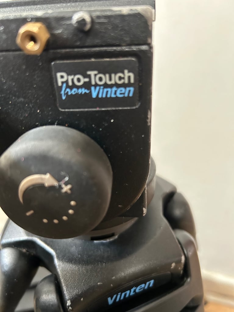 professional tripod pro Touch with dolly 