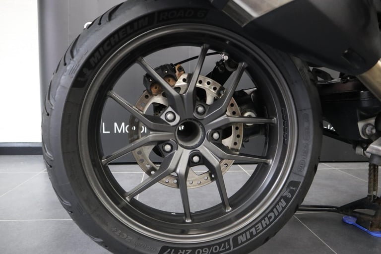 Triumph Tiger Explorer XRX. 2 Owners, Genuine Triumph Metal Side Boxes