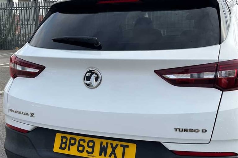 2019 Vauxhall Grandland X 1.5 Turbo D BlueInjection Elite Nav SUV 5dr Diesel Manual Euro 6 (s/s) ...