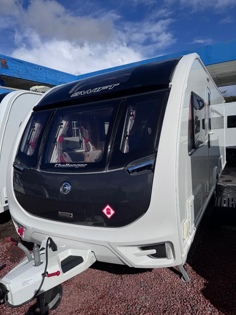 Swift Challenger 580, Yr.2018, Fixed Island Bed, mover
