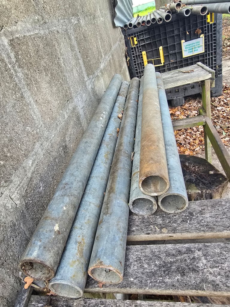 Used Scaffolding Tubes 36 in total different sizes range from 13ft to 2ft 7 selling as one lot