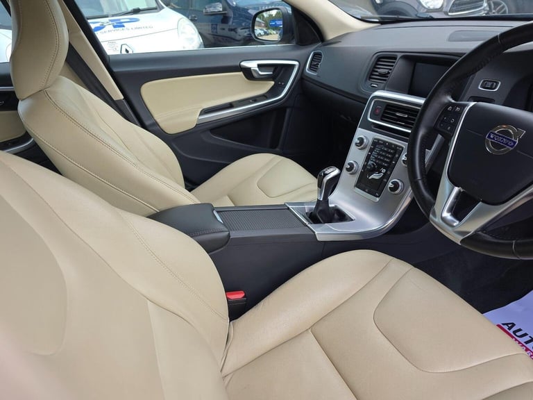 VOLVO V60 2.0 D2 SE Nav Euro 6 (s/s) 5dr 2017