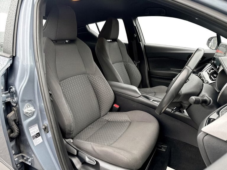  Toyota C-HR VVT-h Icon SUV HYBRID Automatic
