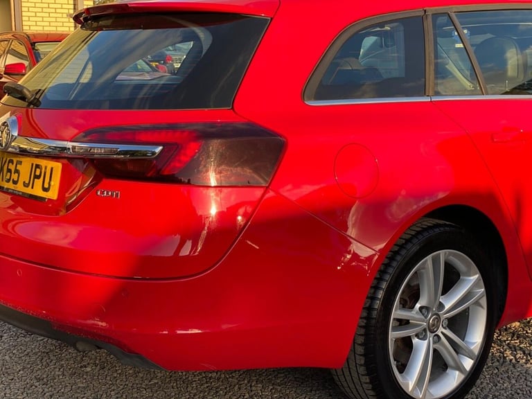 2015 Vauxhall Insignia 2.0 CDTi Design Nav Sports Tourer Auto Euro 6 5dr Estate Diesel Automatic