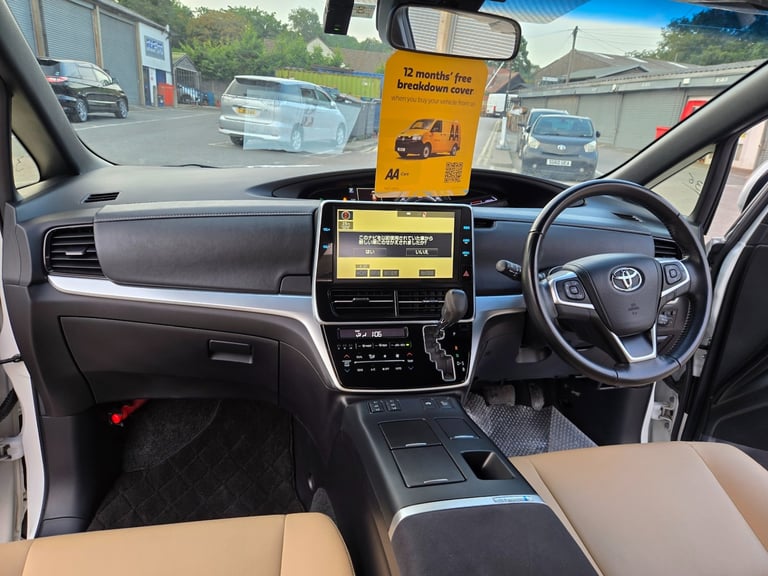 2017 Toyota Estima Aeras Premium leather pack  MPV Hybrid Electric Manual
