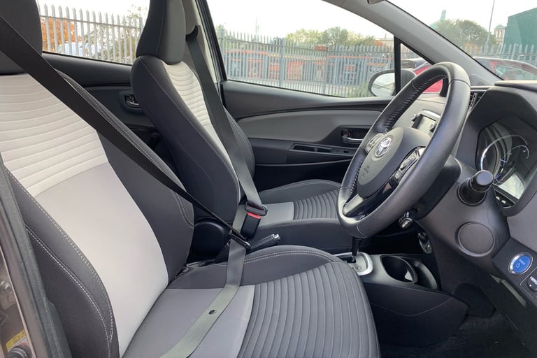 2018 Toyota Yaris 1.5 Hybrid Icon Tech 5dr CVT Hatchback PETROL/ELECTRIC Automatic