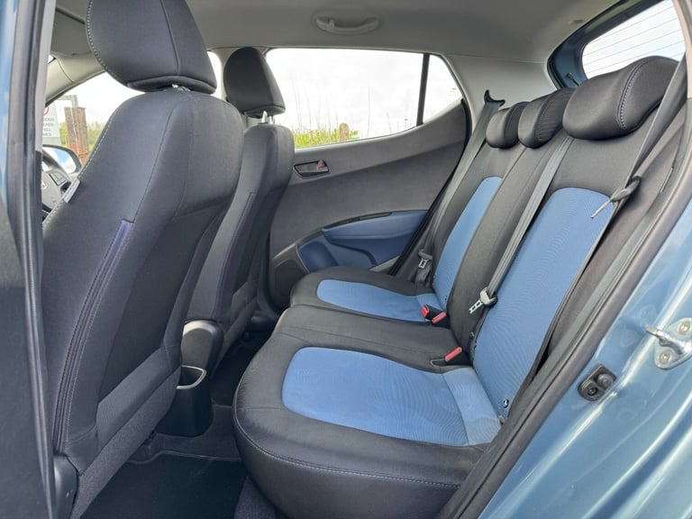 LOW MILEAGE + 2 KEYS