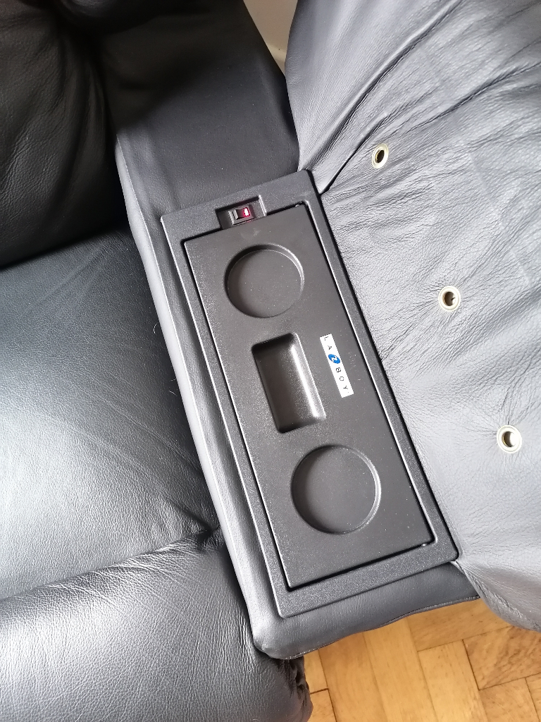 Man cave - AMERICAN LAZY BOY - LA Z BOY armchair - Brand new. 