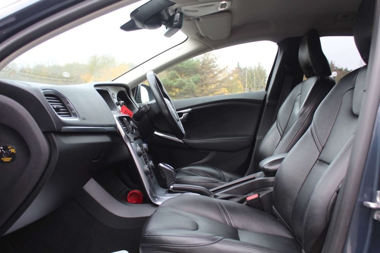 2019 Volvo V40 D3 [4 Cyl 152] Inscription Edition 5dr Geartronic HATCHBACK DIESEL Automatic