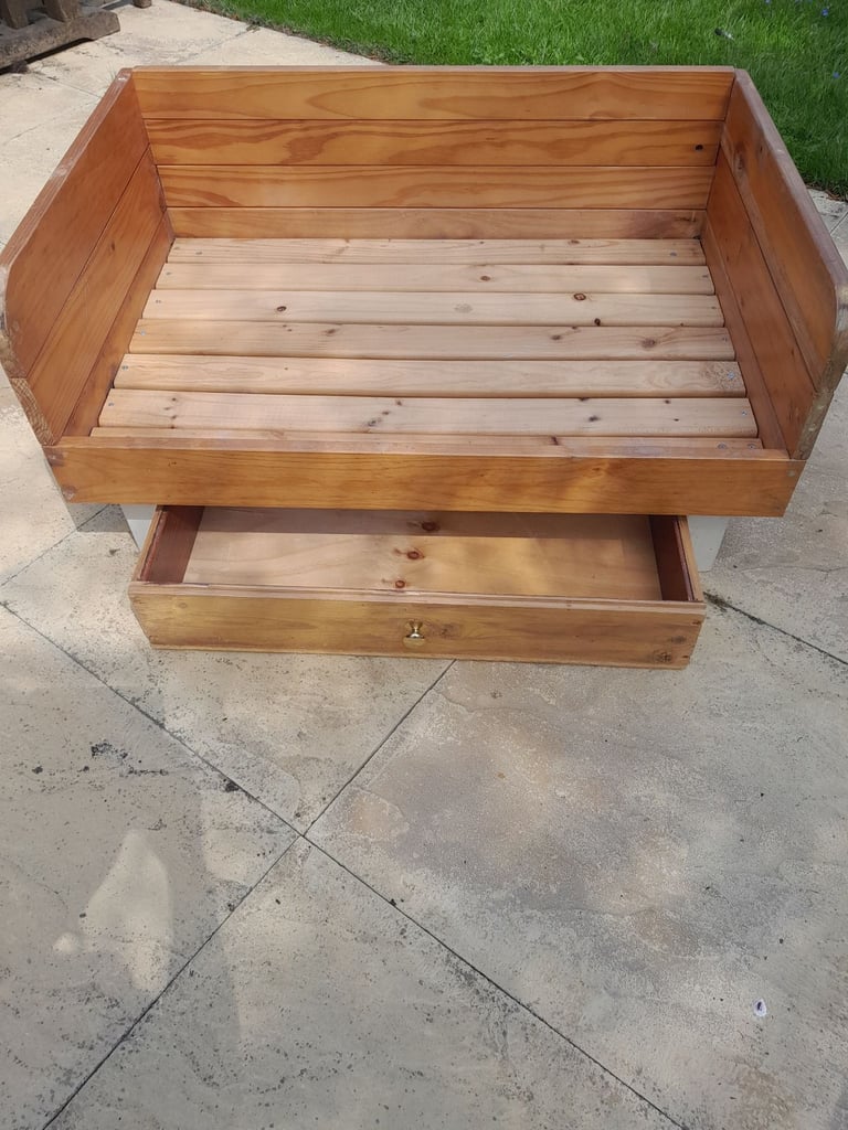 Wood dog bed