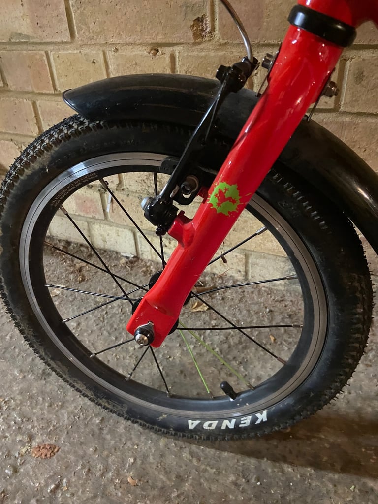 Frog 44 Red 16” pedal bike