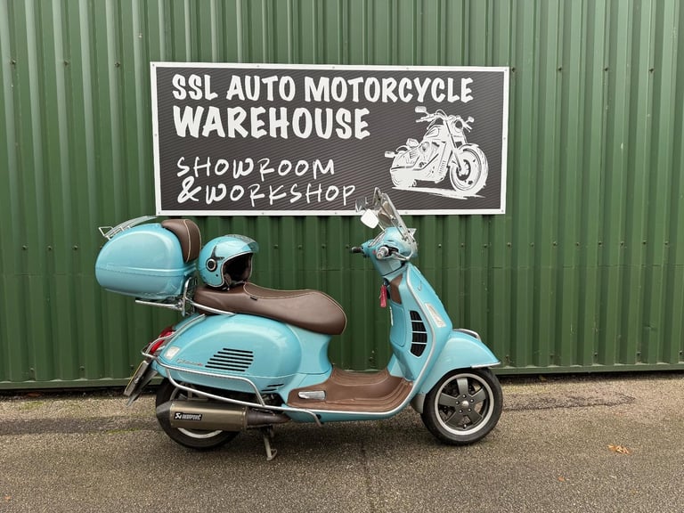 image for Piaggio Vespa GTS 300 Super 70th Anniversary Edition Helmet Luggage 5k Miles ABS