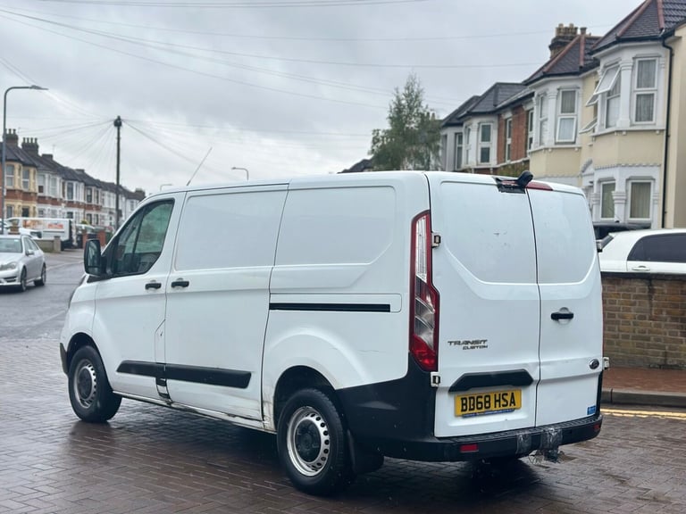 2018 Ford Transit Custom 2.0 TDCi 105ps Low Roof Van PANEL VAN Diesel Manual