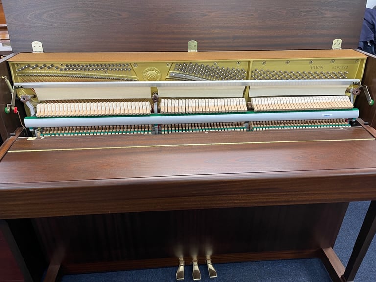 Upright Piano Yamaha  P110N 88 Key (FREE LOCAL DELIVERY TN157 KENT) fully Regulated and Tuned