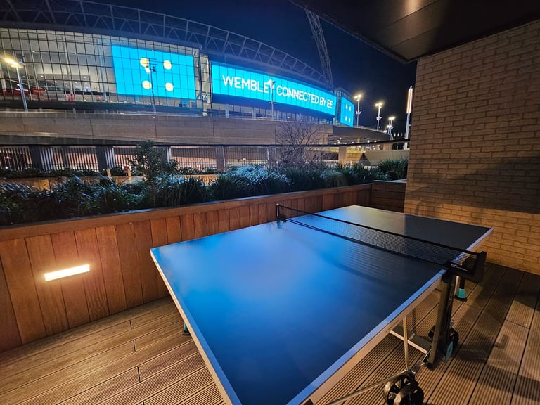 image for CORNILLEAU Outdoor Table Tennis Table 200X - Fairly Good Conditio