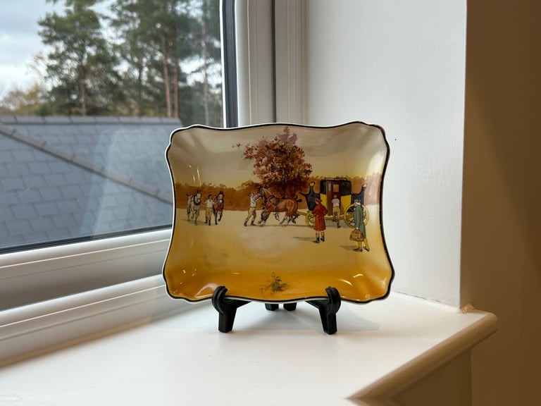 Rare Royal Doulton vintage Antique Dish Plate Coaching Days 1923 Made In England