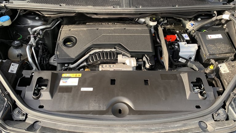 2024 Peugeot 3008 1.2 HYBRID GT SUV 5dr Petrol Hybrid e-DSC6 Euro 6 (s/s) (136 ps) SUV Hybrid Aut...