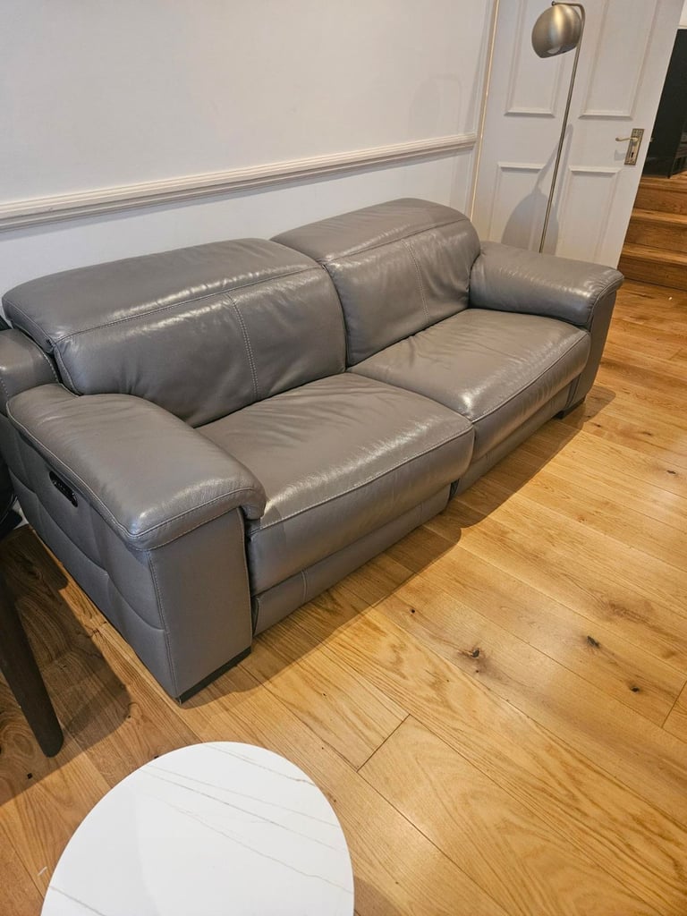image for 3-Seater Premium recliner Leather Sofa – Luxurious Comfort 