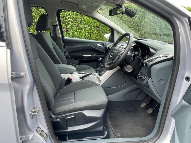 Ford C-Max Titanium 1.6TI 125BHP in Stunning Silver Metallic with Unmarked Cloth