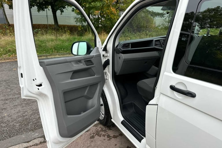 2024 Volkswagen Transporter 2.0 TDI 110 Startline Kombi Van Combi Van Diesel Manual
