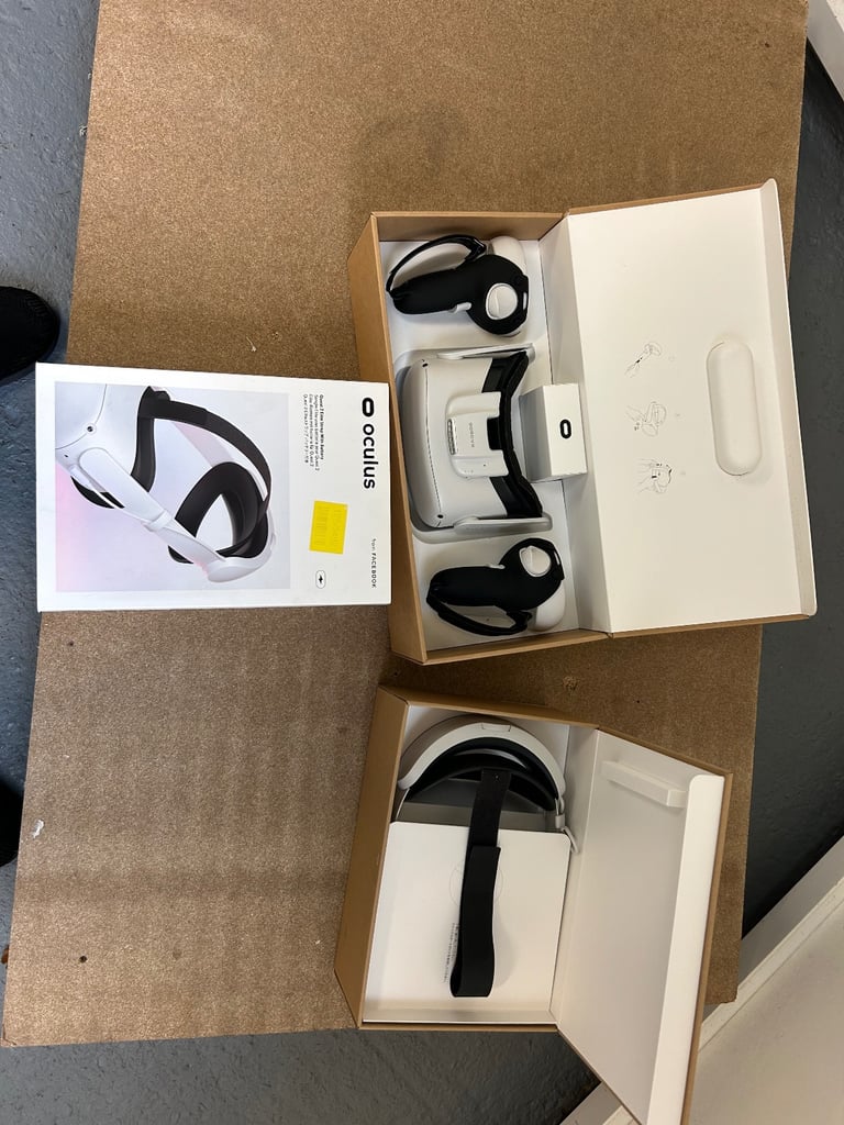 Quest 2 Oculus OG VR HMD Meta with Extras