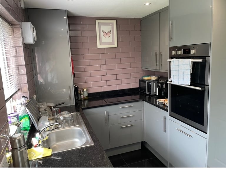 Quality double size, en suite room. 