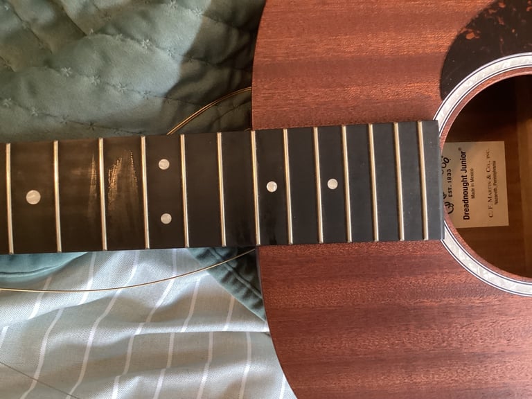 Martin Dreadnought Junior 10 ( £295)- BARGAIN!!!!!!!!