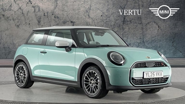 image for 2025 MINI Cooper 2.0 S Classic 3dr Auto Petrol Hatchback Hatchback Petrol Automatic