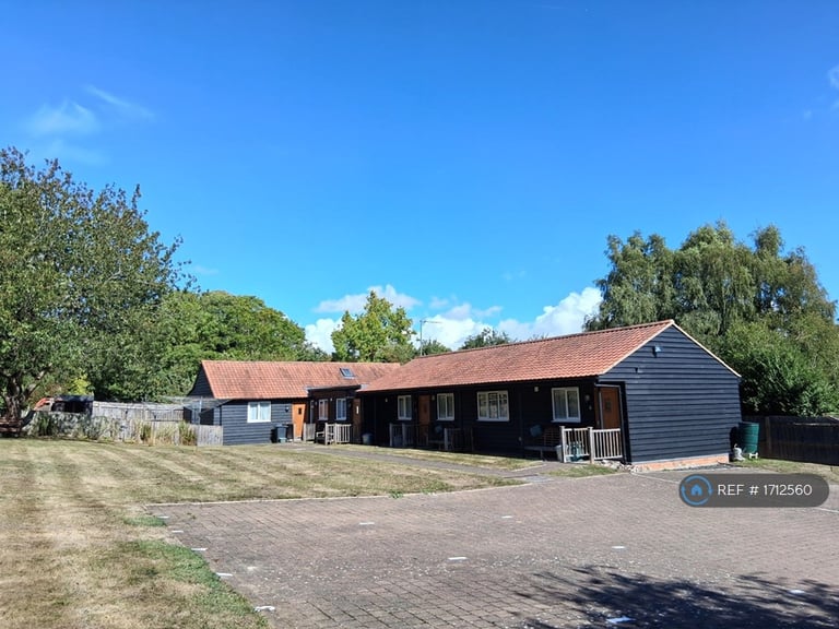 3 bedroom house in Poole Street, Great Yeldham, Halstead, CO9 (3 bed) (#1712560)