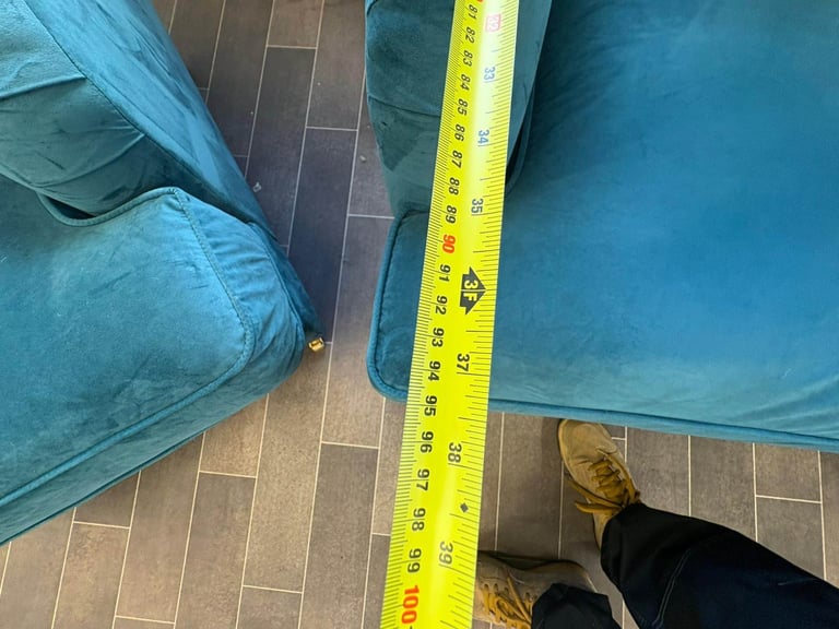 Lovely Compact French Velvet Sofa & Armchair. Delivery available🚛